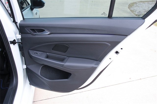 Used 2024 Volkswagen Golf R image 33