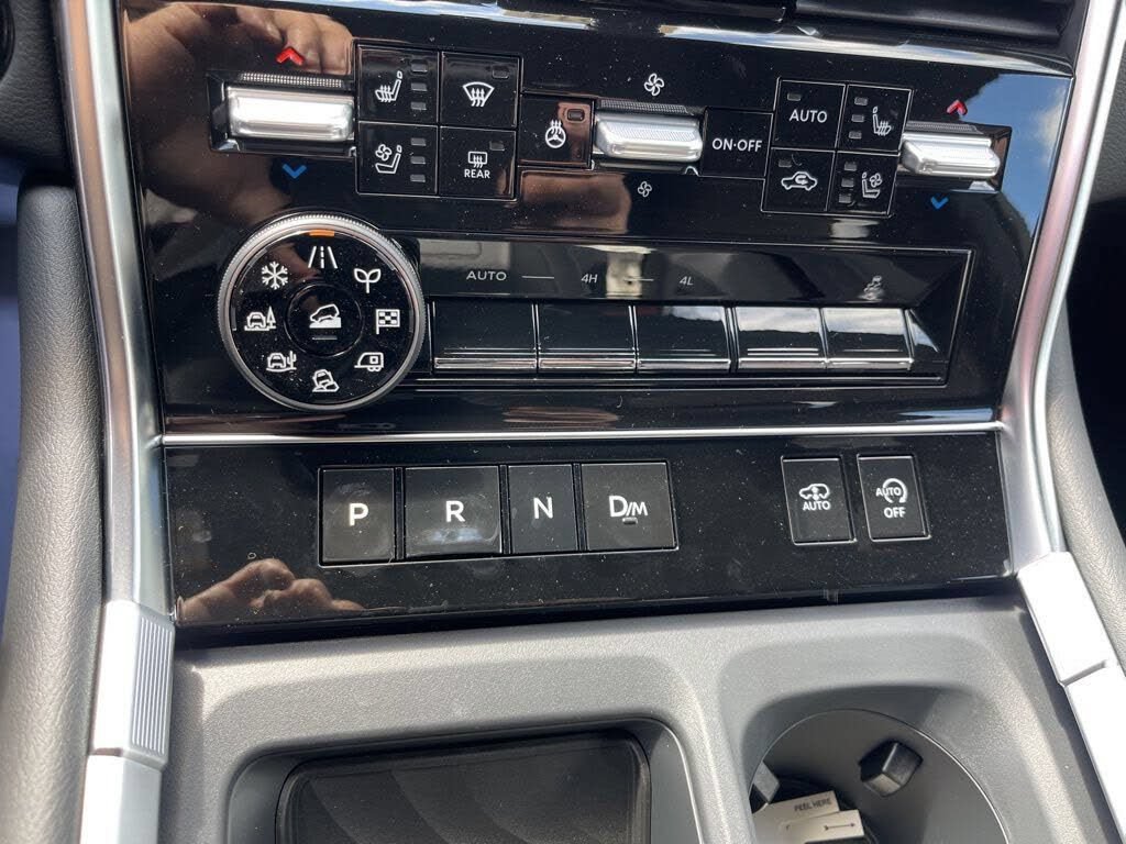 Used 2026 Nissan Armada Platinum Reserve AWD/4WD image 32
