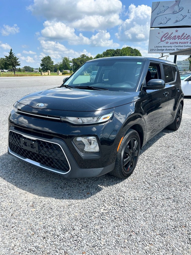 Used 2020 Kia Soul LX image 1