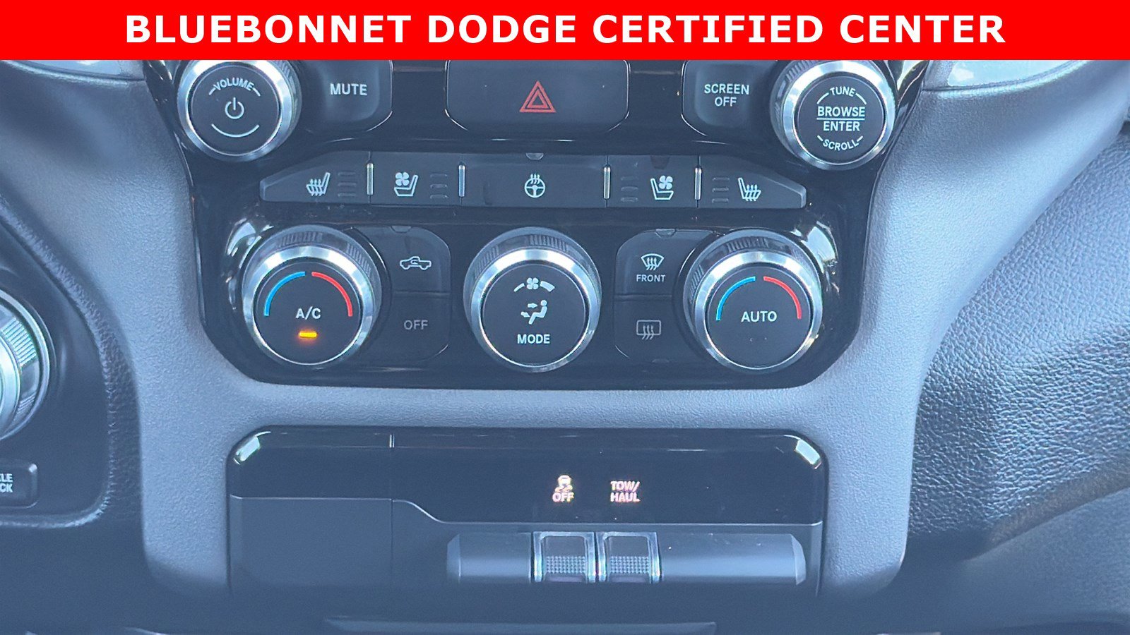 Used 2023 RAM 1500 Laramie w/ Off Road Group AWD/4WD image 25