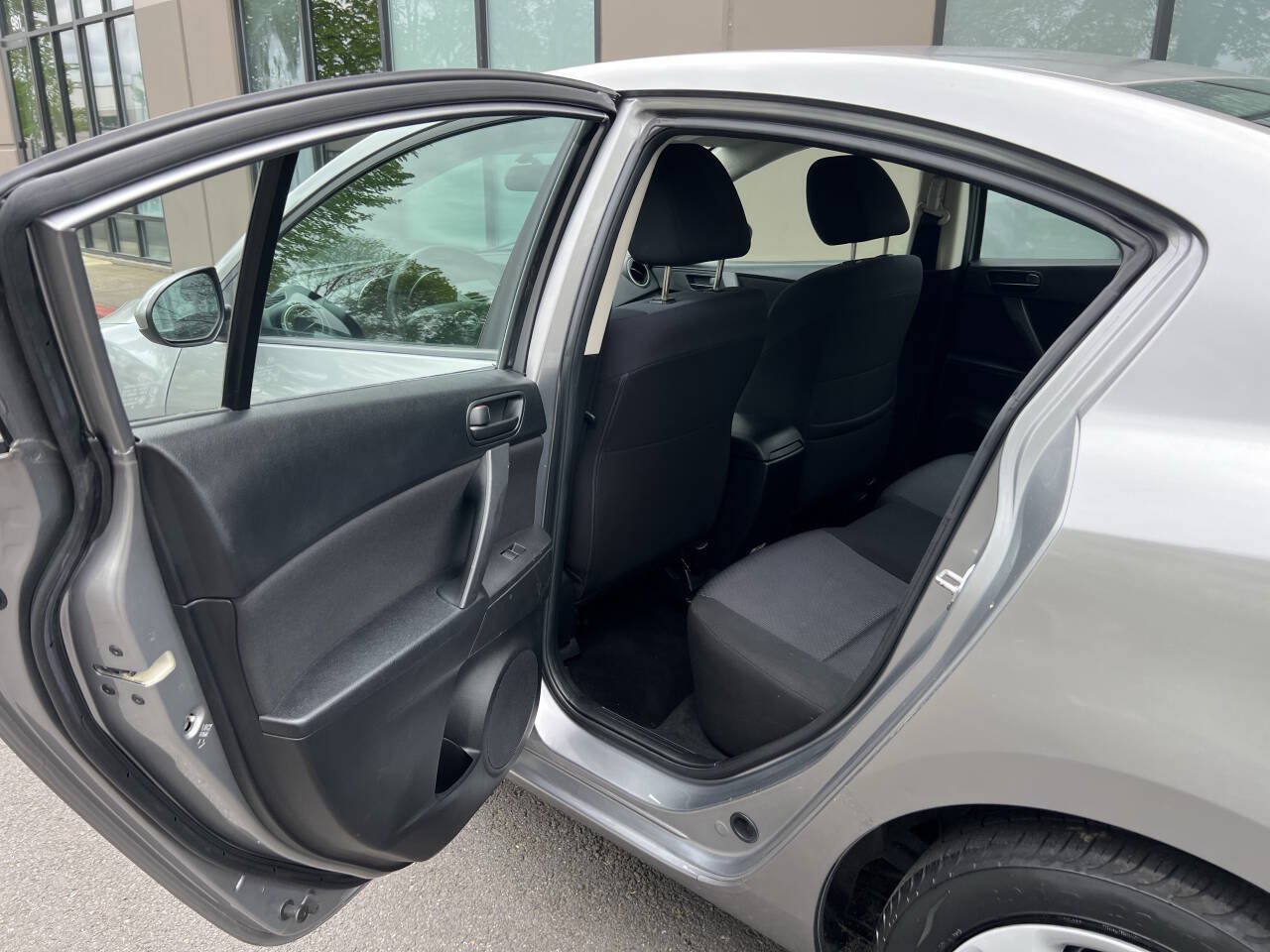 Used 2010 MAZDA MAZDA3 i Sport FWD image 8