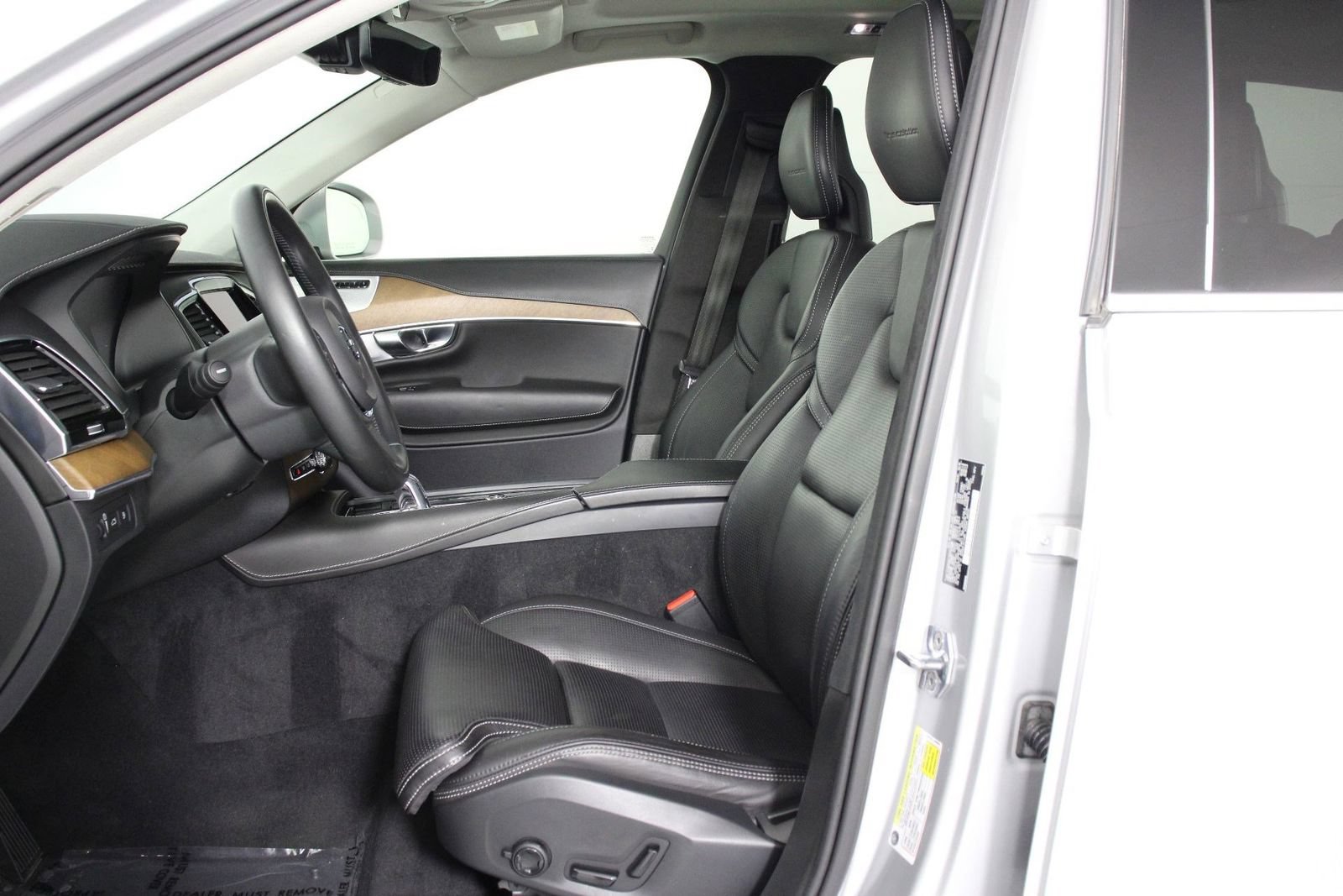 Used 2017 Volvo XC90 T8 Inscription w/ Luxury Package AWD/4WD image 31