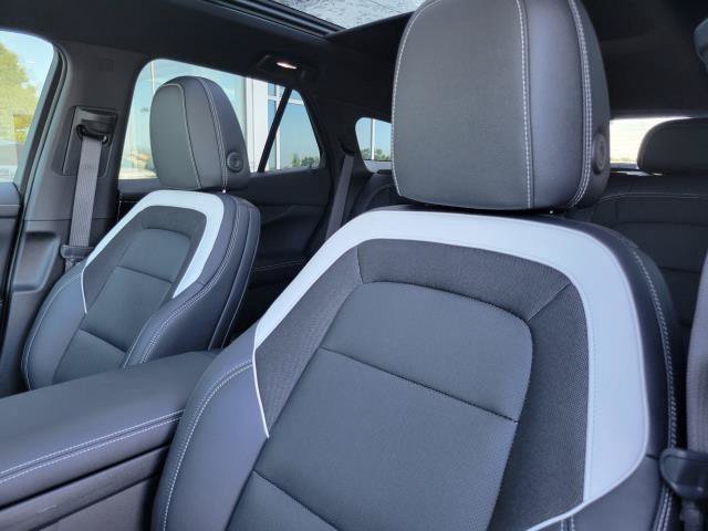 Used 2025 Chevrolet Blazer EV LT AWD/4WD image 16