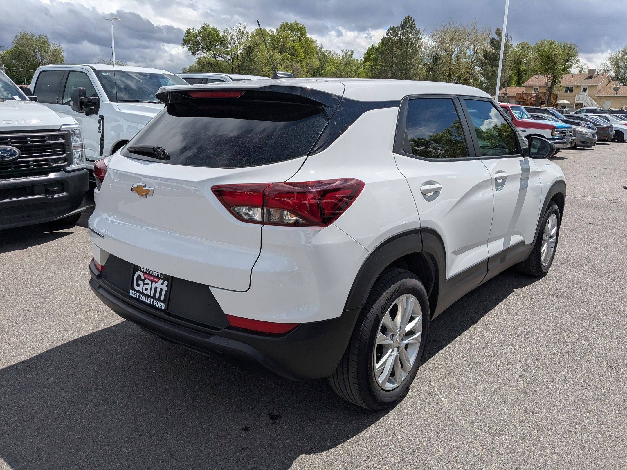 Used 2023 Chevrolet TrailBlazer LS FWD image 3