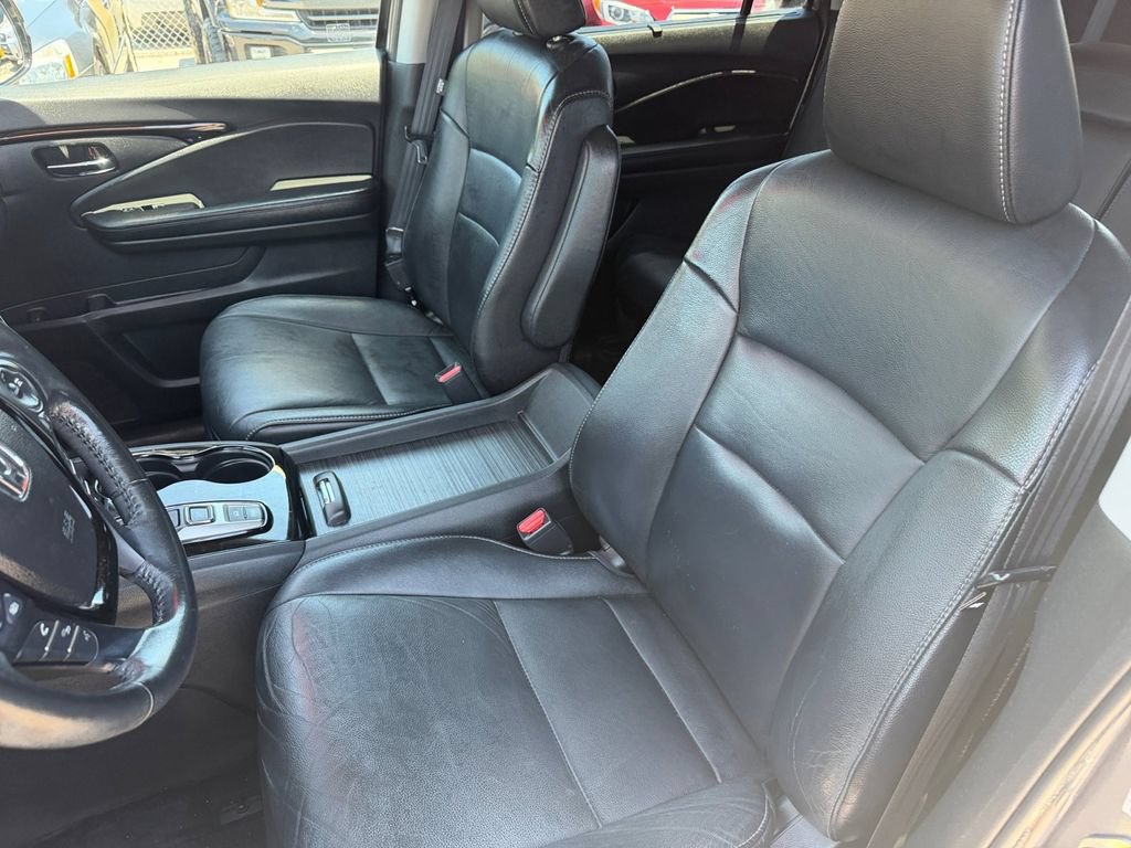 Used 2016 Honda Pilot Touring image 11