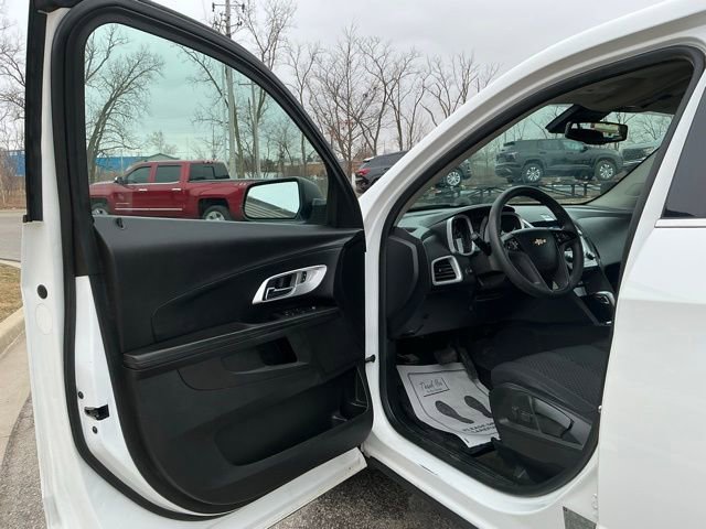 Used 2015 Chevrolet Equinox LS image 15