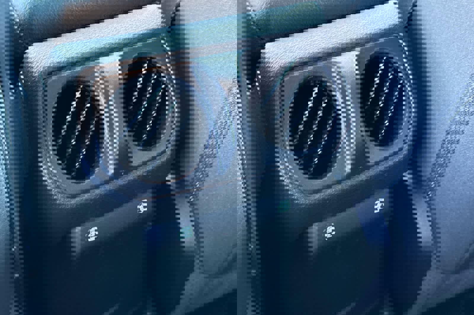 Used 2023 Jeep Wrangler Unlimited w/ Cold Weather Group image 15