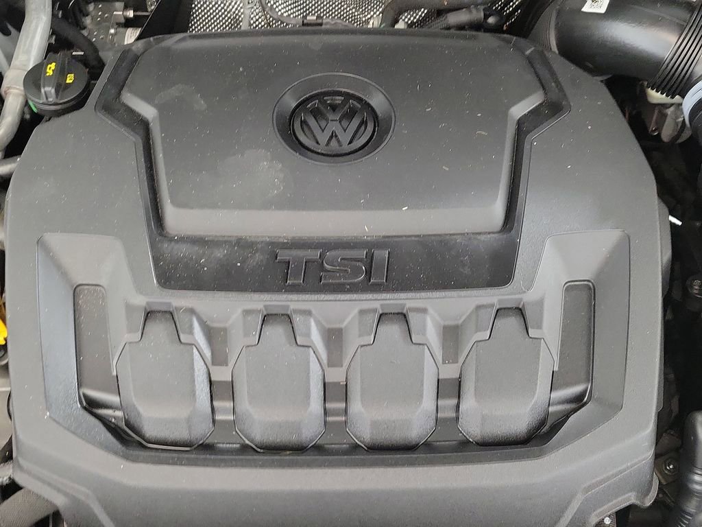 Used 2022 Volkswagen Tiguan SE R-Line AWD/4WD image 10