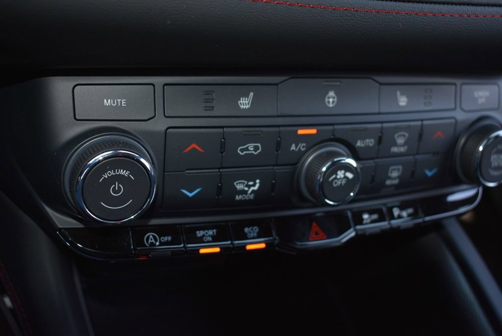 New 2026 Dodge Durango GT w/ Blacktop Package AWD/4WD image 17