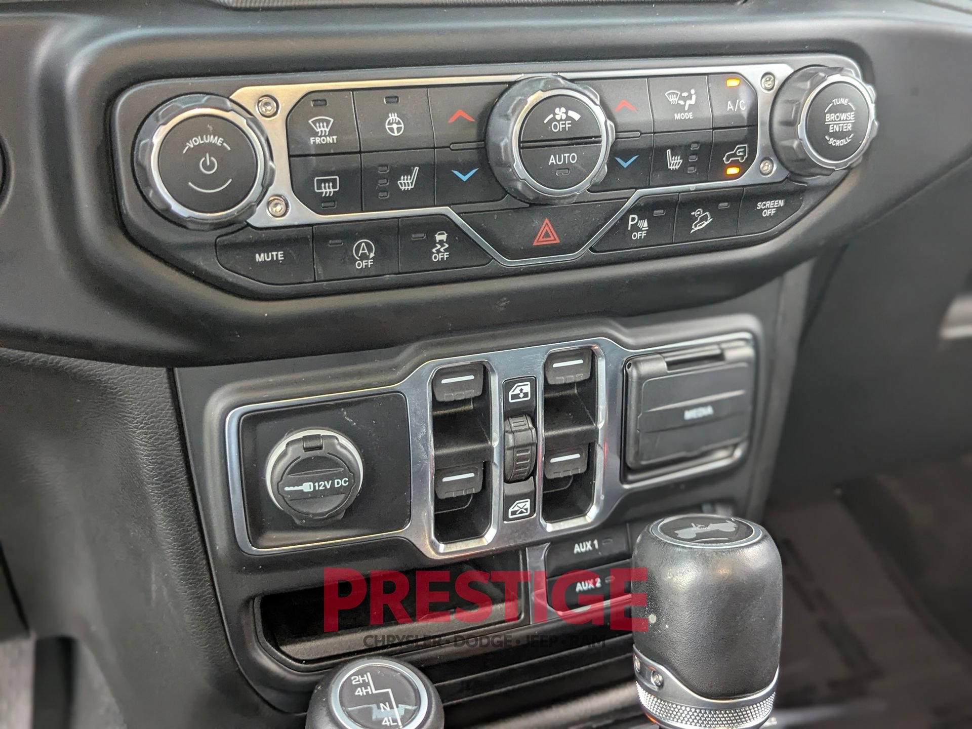 Used 2020 Jeep Wrangler Unlimited Sahara AWD/4WD image 27