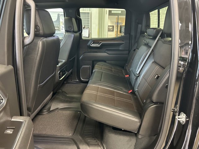 Used 2025 Chevrolet Silverado 1500 High Country w/ Technology Package image 33