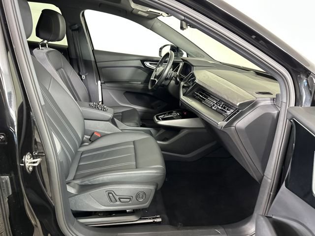 Used 2024 Audi Q4 e-tron Prestige w/ Black Optic Package image 28