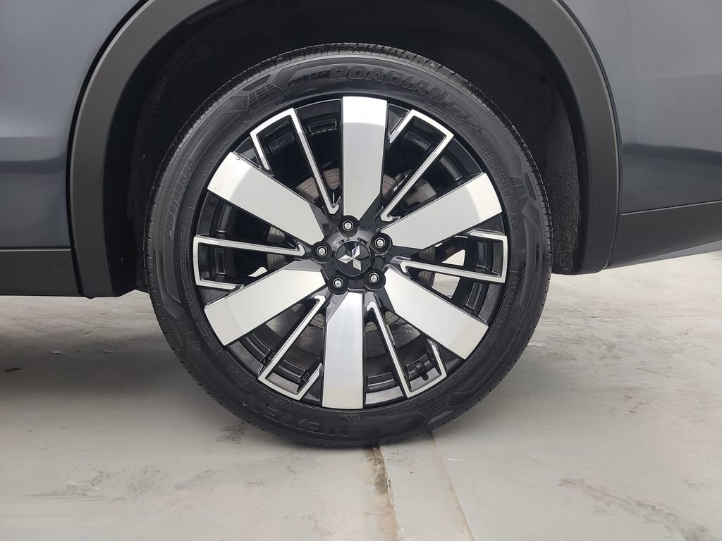 Used 2025 Mitsubishi Outlander SE AWD/4WD image 11