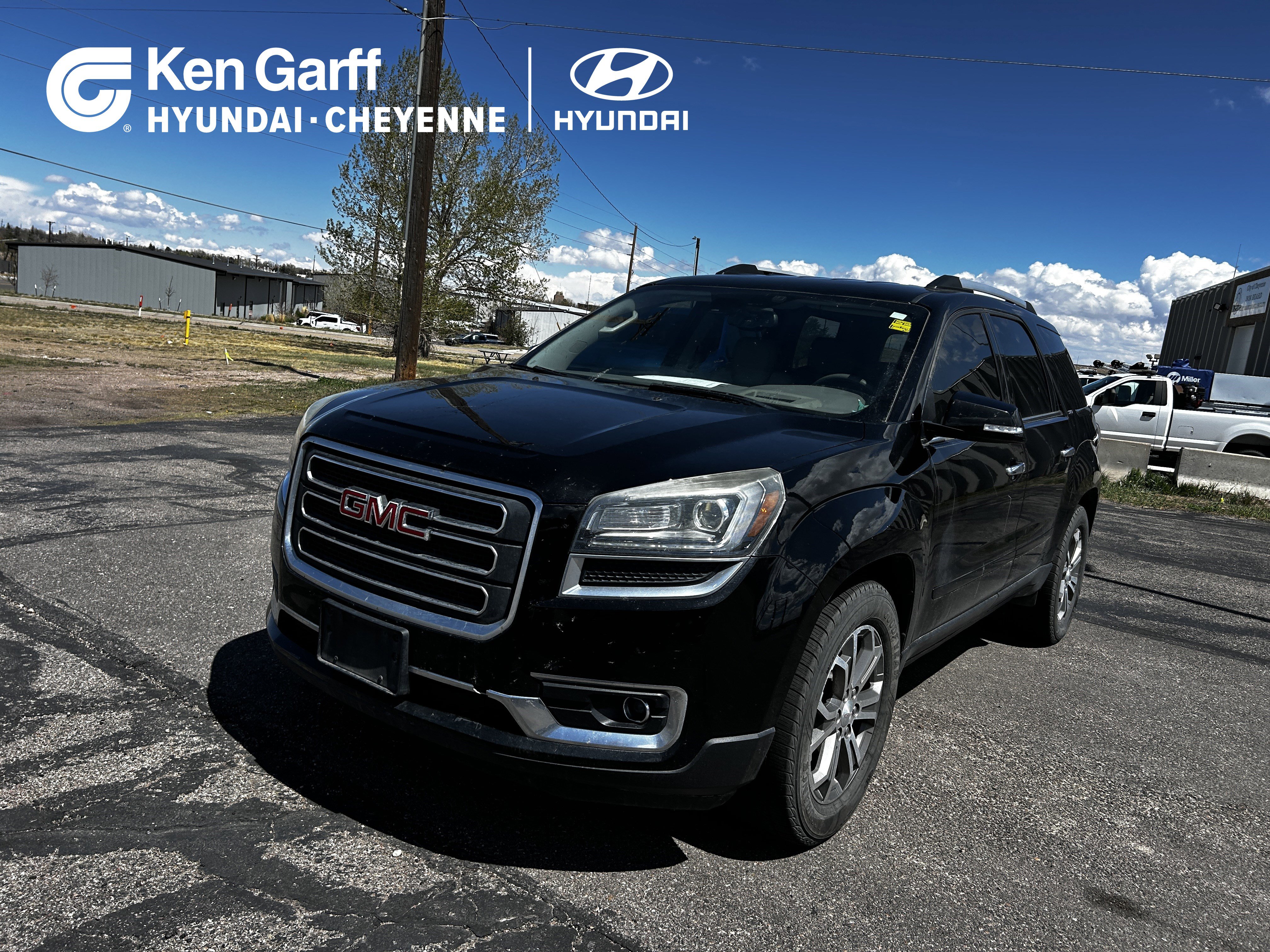 Used 2016 GMC Acadia SLT w/ Technology Package AWD/4WD image 1