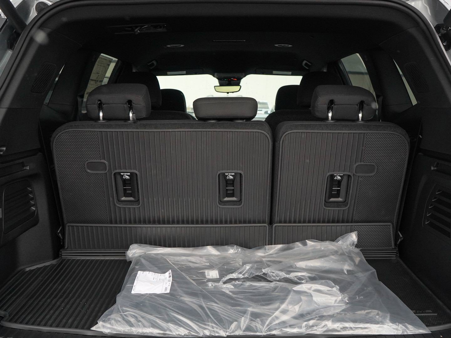 New 2026 GMC Acadia Elevation w/ Black Edition AWD/4WD image 8