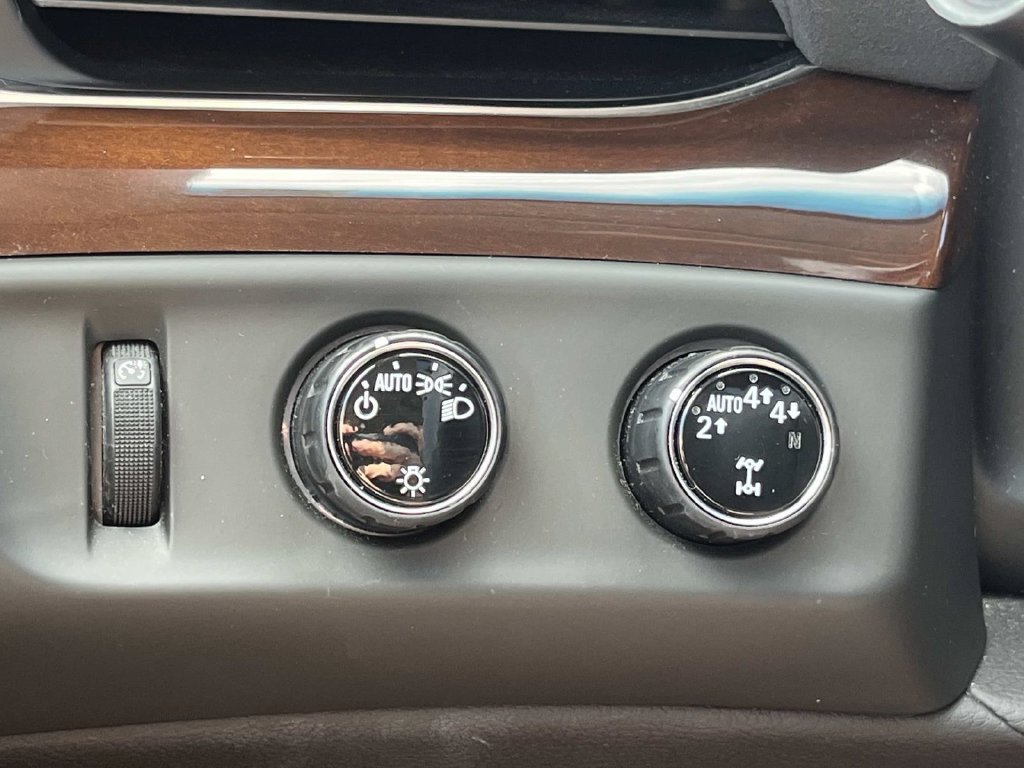 Used 2018 Cadillac Escalade ESV Premium Luxury AWD/4WD image 42