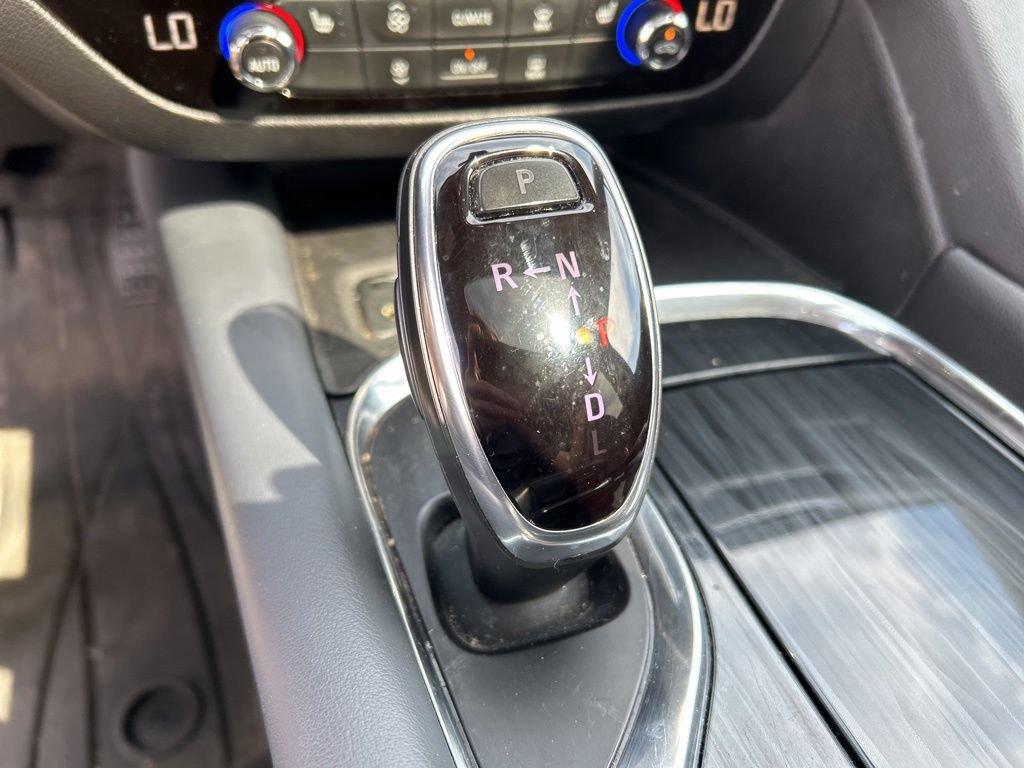 Used 2021 Buick Enclave Essence w/ Sound and Sites Package AWD/4WD image 33