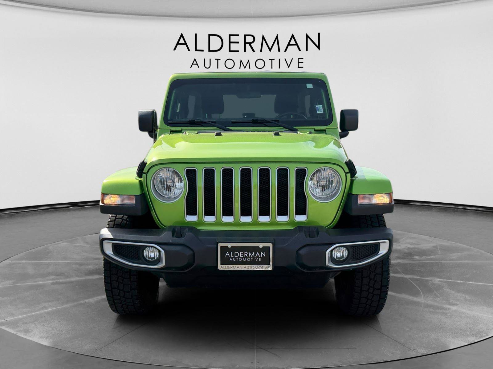 Used 2018 Jeep Wrangler Unlimited Sahara w/ Dual Top Group image 8