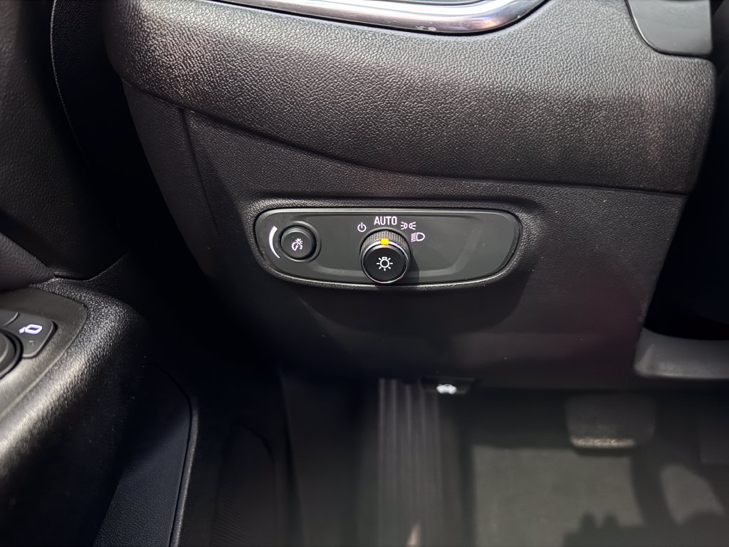 Certified 2024 Chevrolet Equinox LT AWD/4WD image 24
