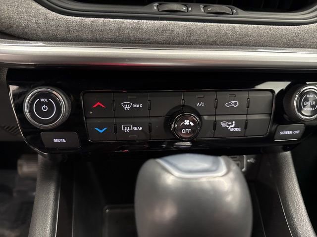 Used 2023 Jeep Compass Latitude image 33