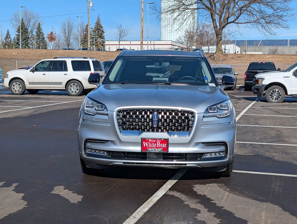 Used 2021 Lincoln Aviator Grand Touring w/ Equipment Group 302A image 2