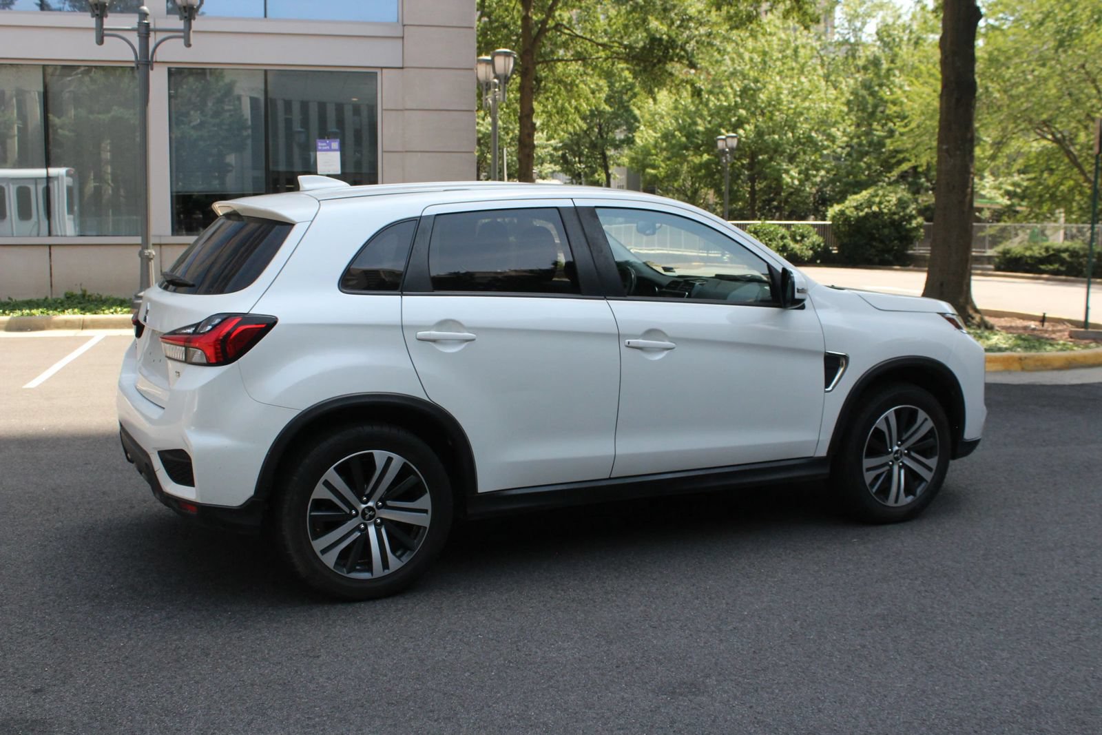 Used 2021 Mitsubishi Outlander Sport SE AWD/4WD image 7
