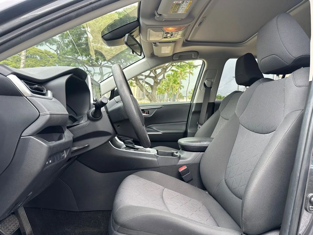 Used 2021 Toyota RAV4 XLE image 8