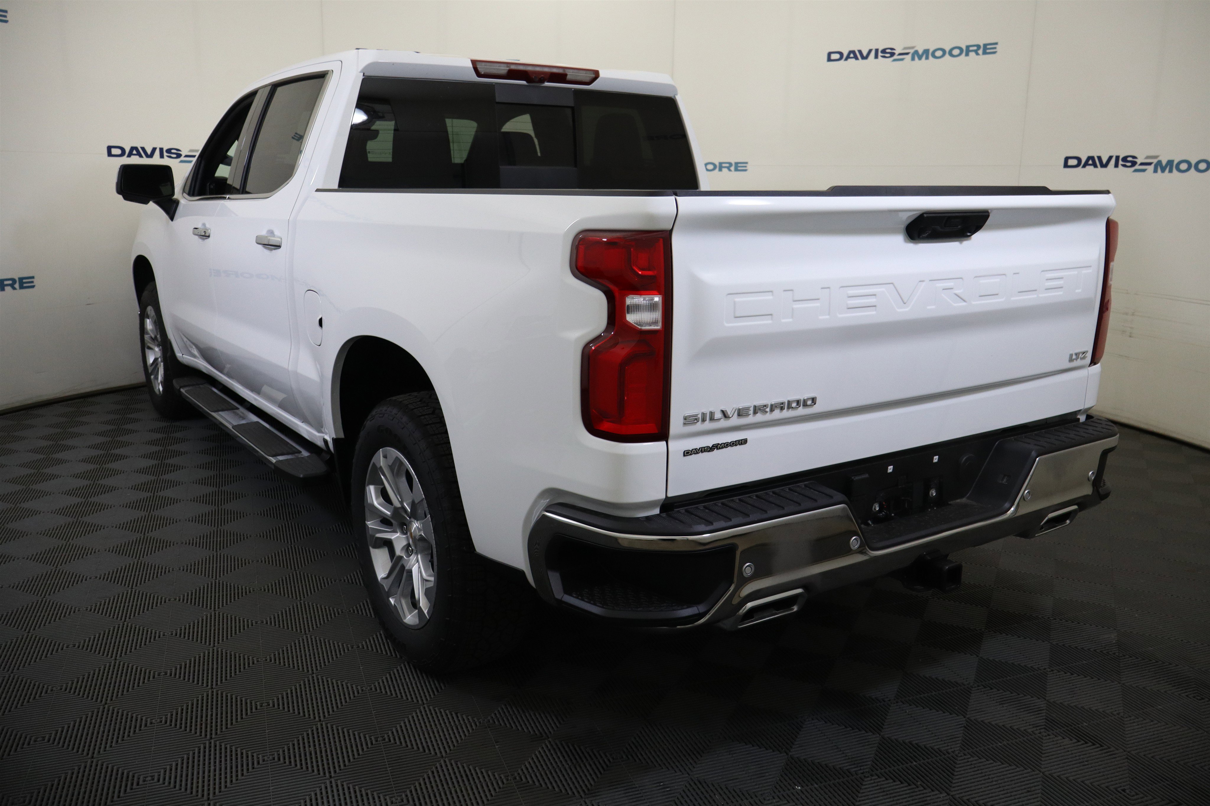 New 2026 Chevrolet Silverado 1500 LTZ w/ LTZ Premium Package AWD/4WD image 46