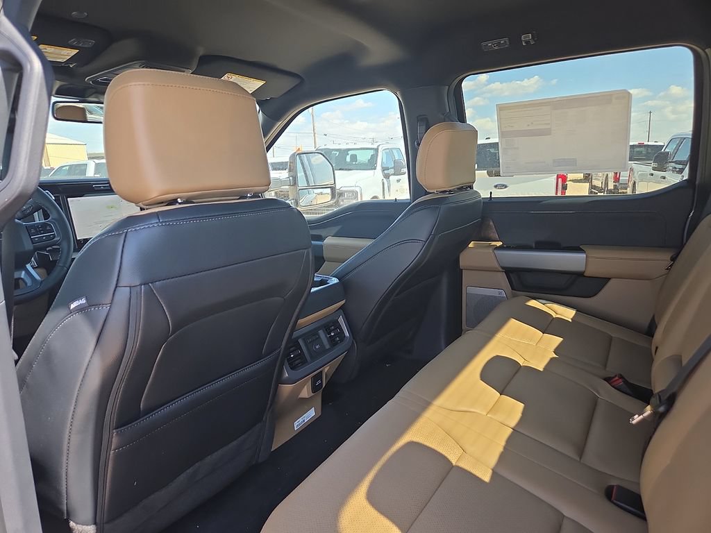 New 2026 Ford F250 Lariat w/ Black Appearance Package AWD/4WD image 16