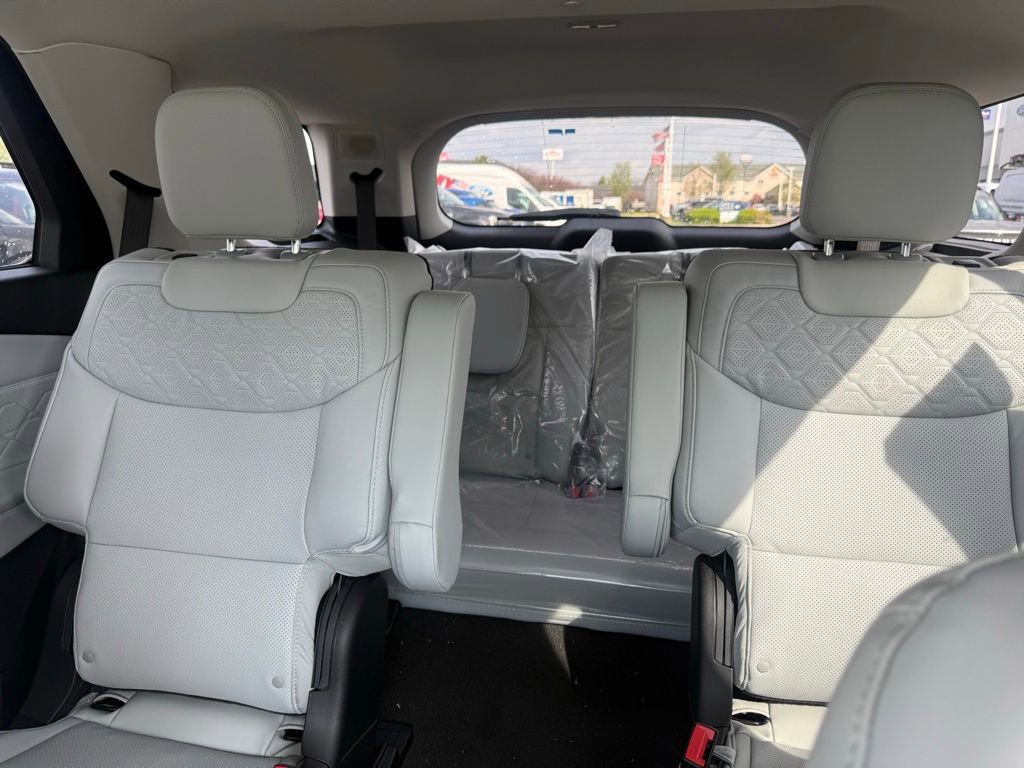 New 2026 Ford Explorer Platinum AWD/4WD image 23
