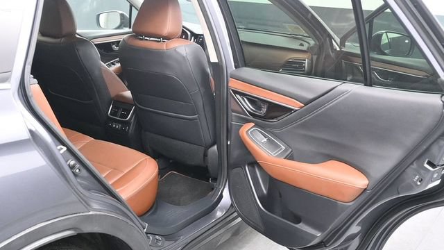 Used 2020 Subaru Outback Touring XT AWD/4WD image 16