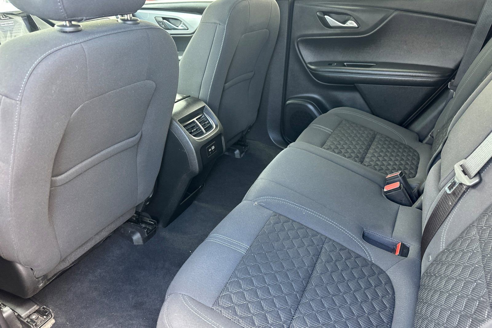Used 2022 Chevrolet Blazer LT FWD image 12