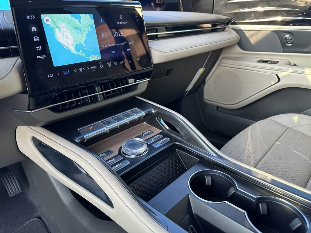 Used 2024 Lincoln Nautilus Reserve image 15