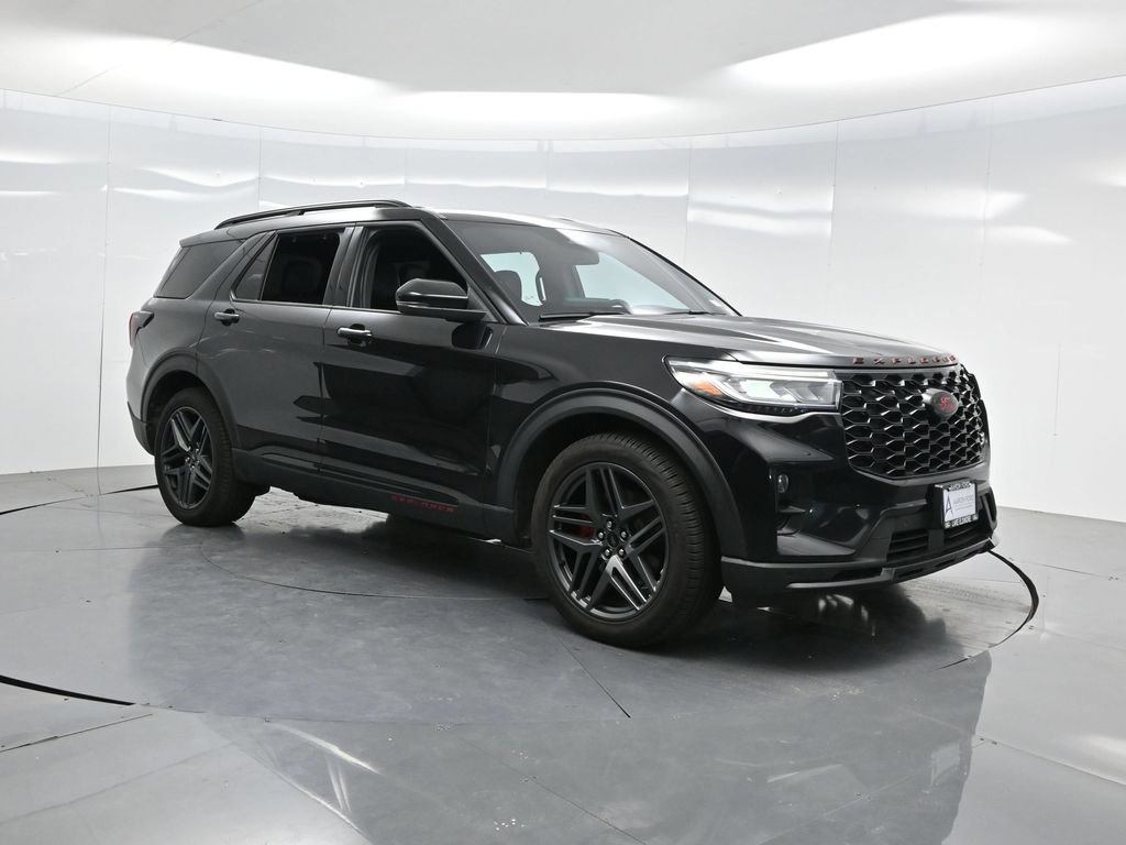 Used 2025 Ford Explorer ST AWD/4WD image 34