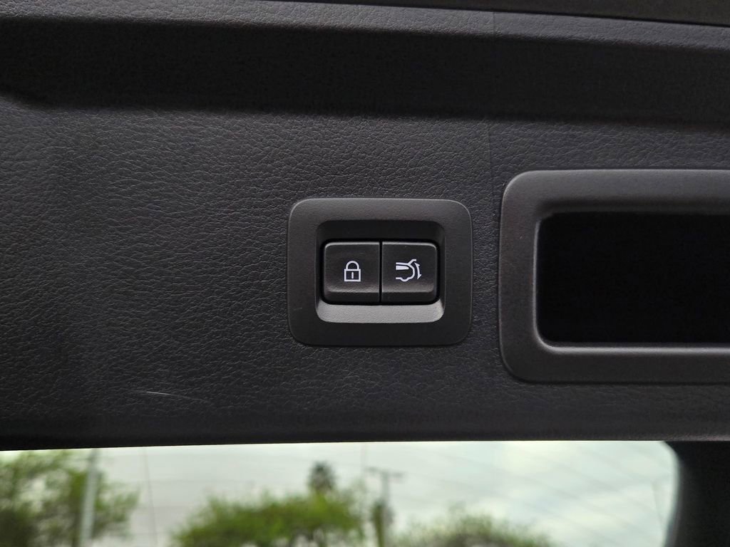 Used 2025 MAZDA CX-30 AWD 2.5 S w/ Premium Package image 33