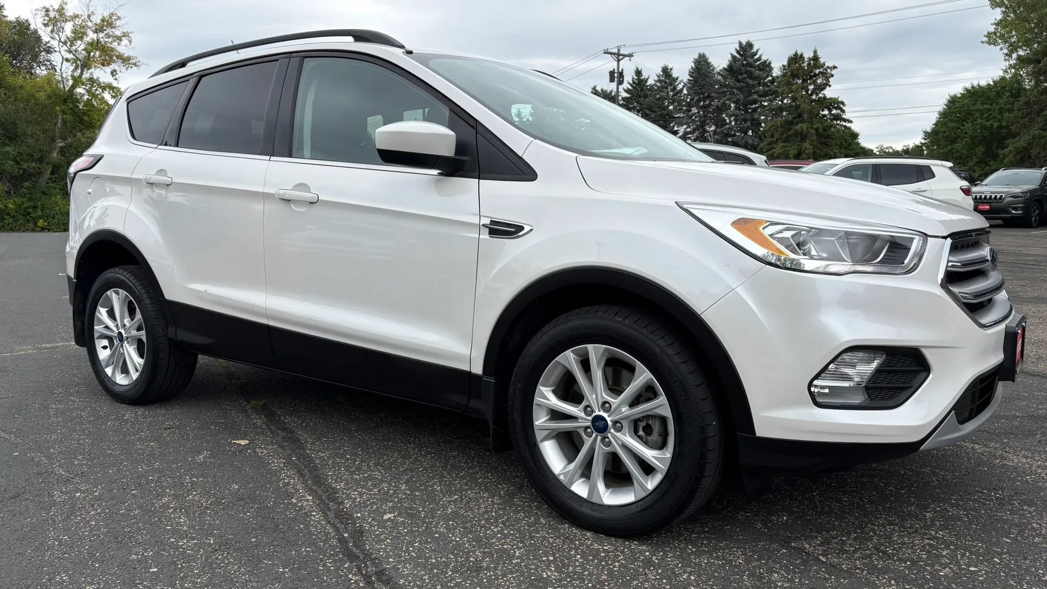 Used 2018 Ford Escape SEL w/ Ford Safe & Smart Package AWD/4WD image 13