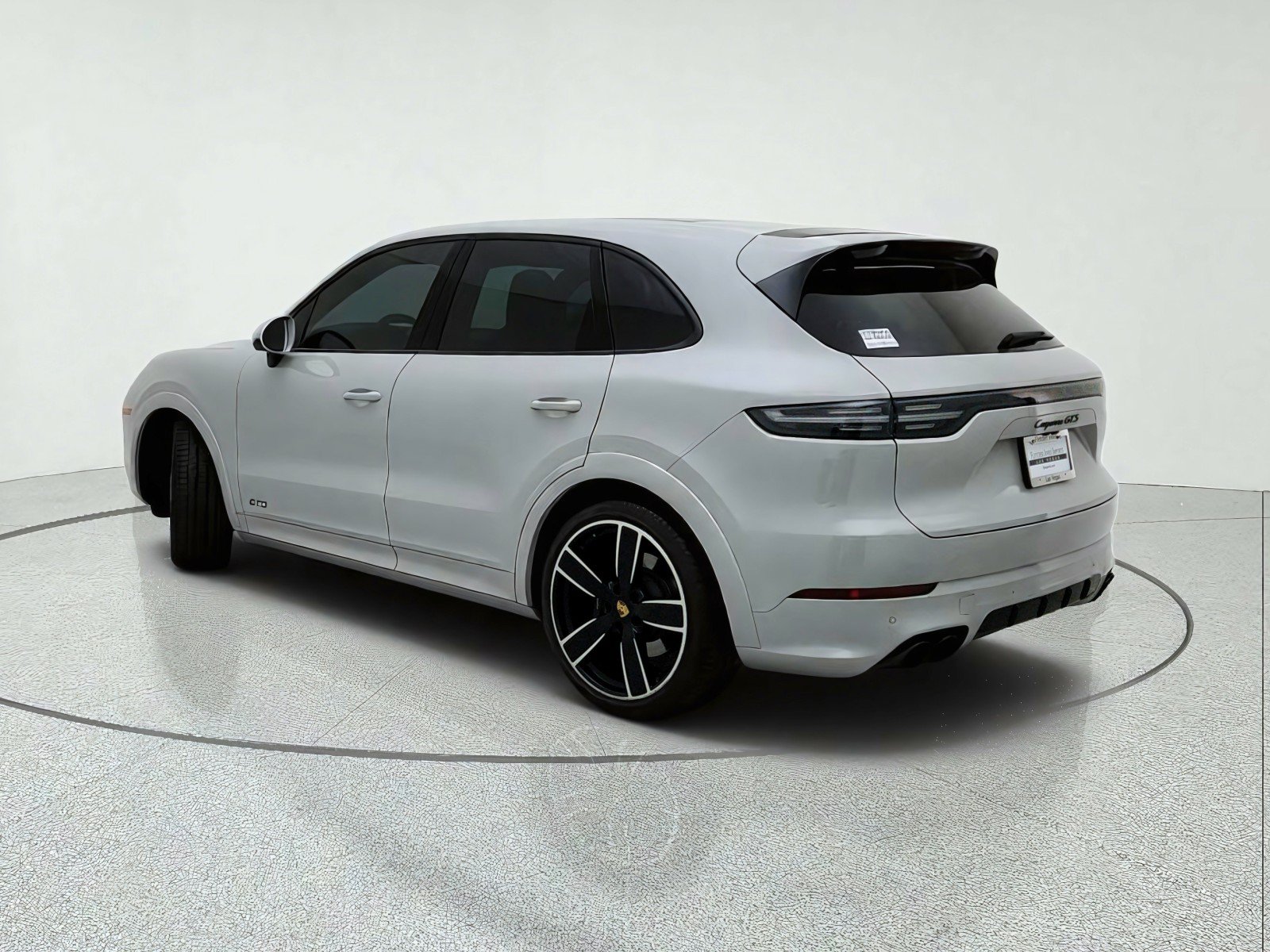 Used 2023 Porsche Cayenne GTS AWD/4WD image 12