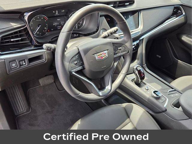 Certified 2025 Cadillac XT6 Luxury FWD image 14