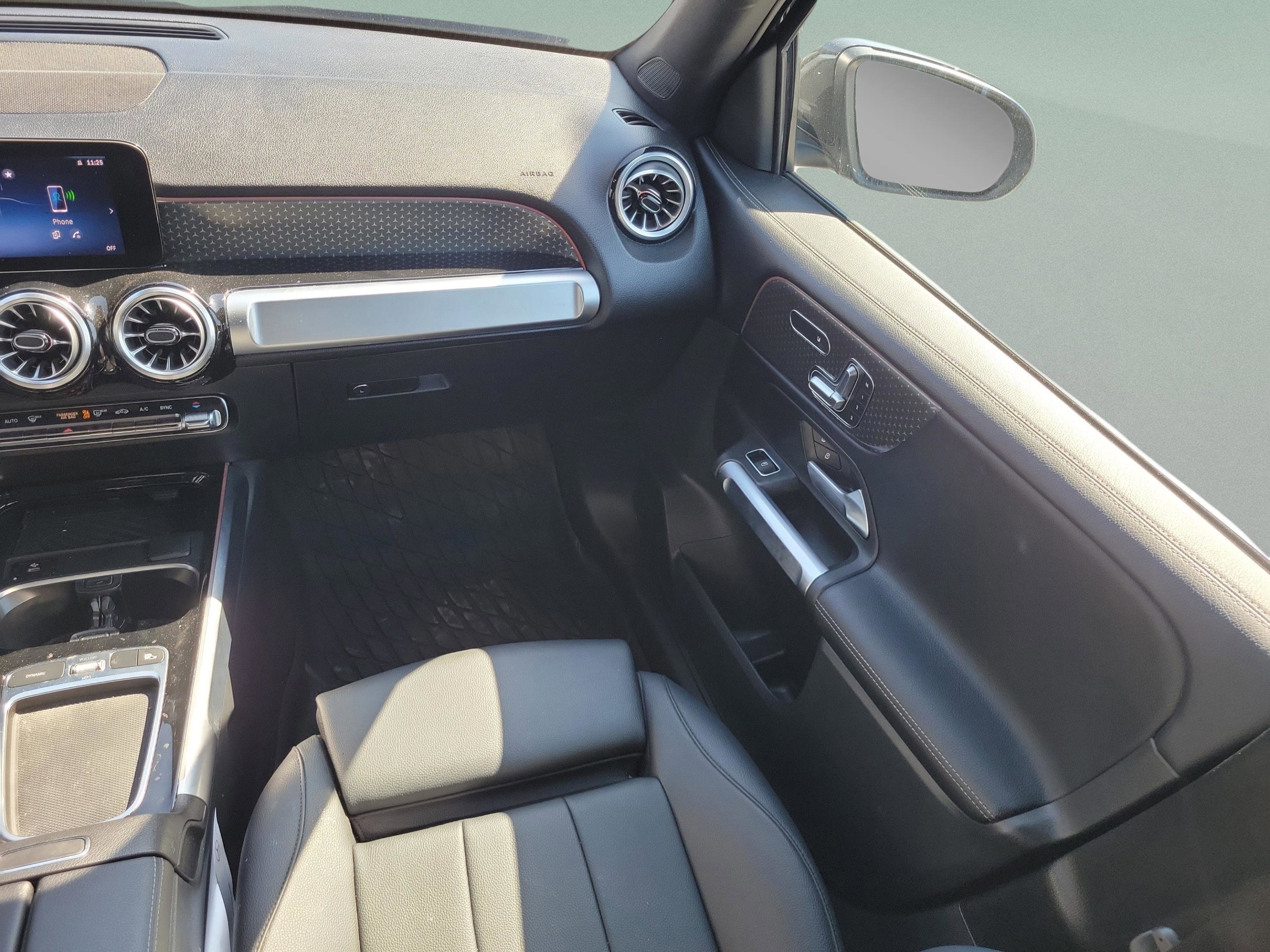 Used 2024 Mercedes-Benz GLB 250 image 11