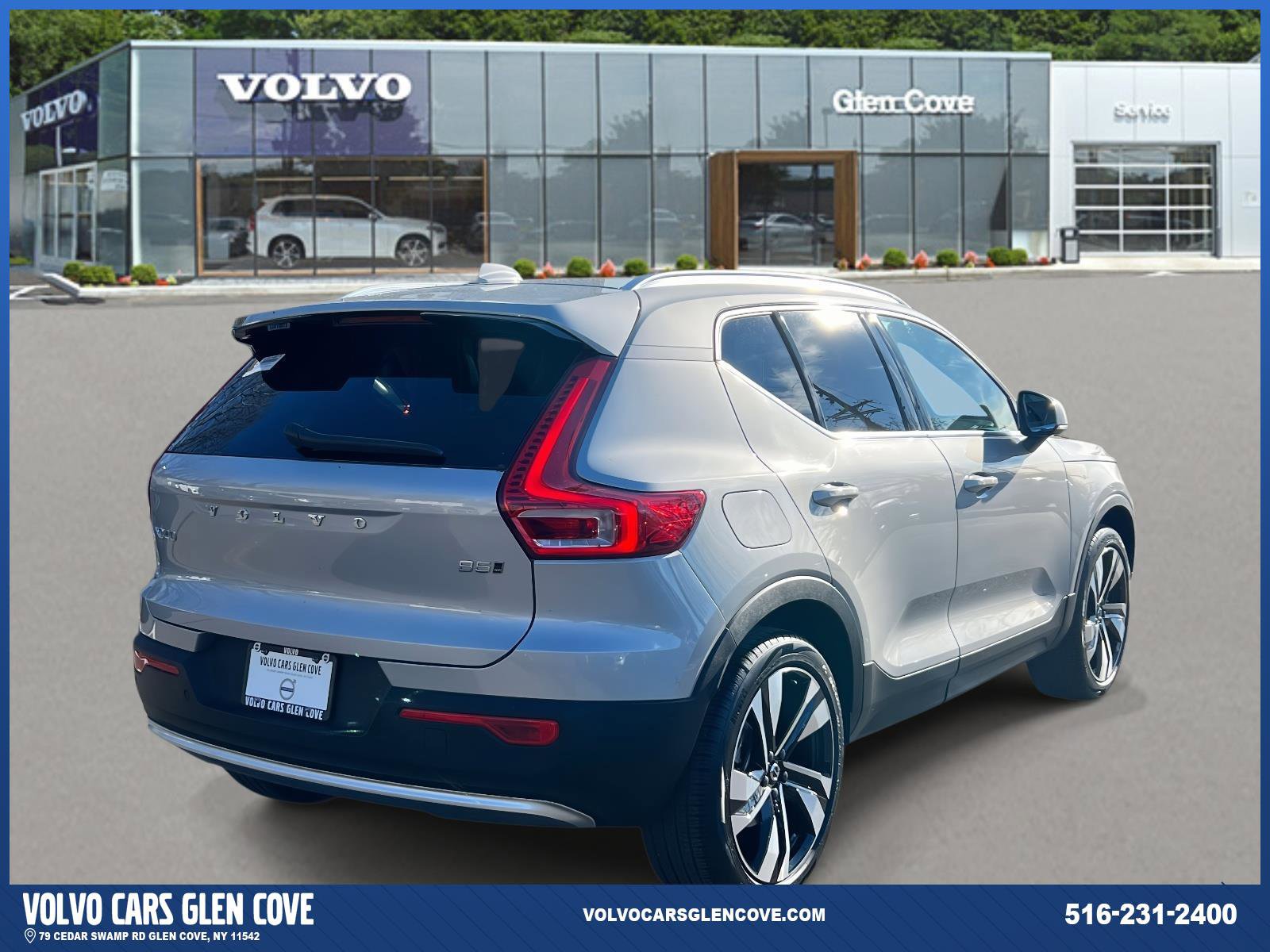 Used 2025 Volvo XC40 B5 Ultra w/ Protection Package Premier image 4