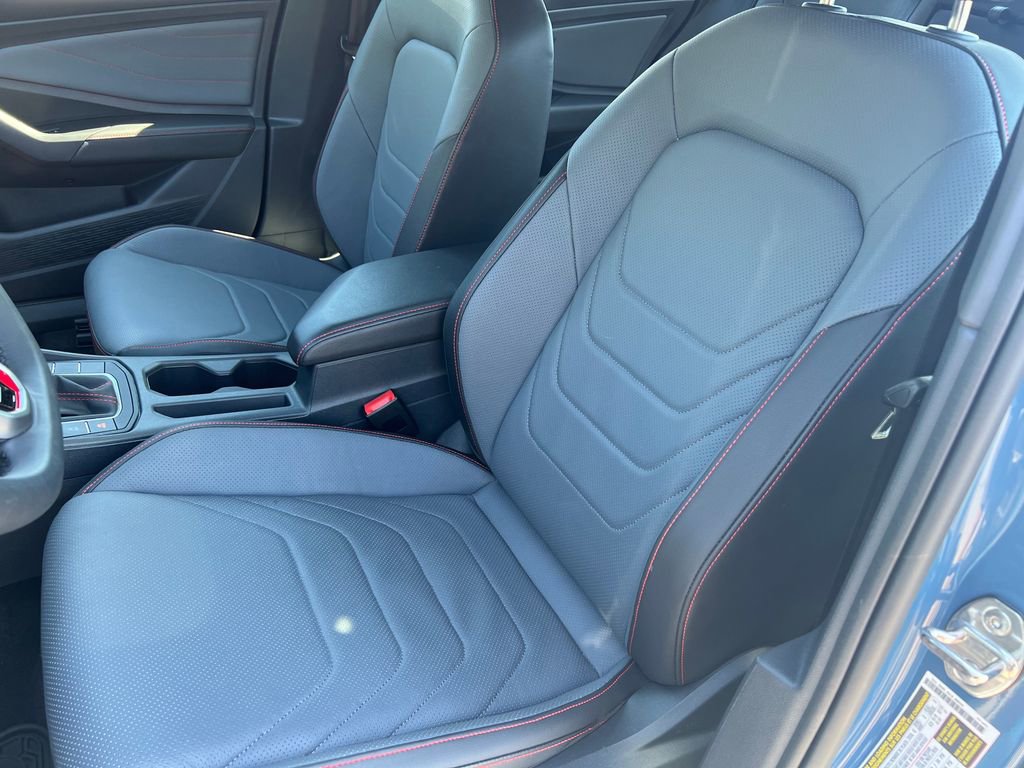 Used 2025 Volkswagen Jetta GLI Autobahn FWD image 11