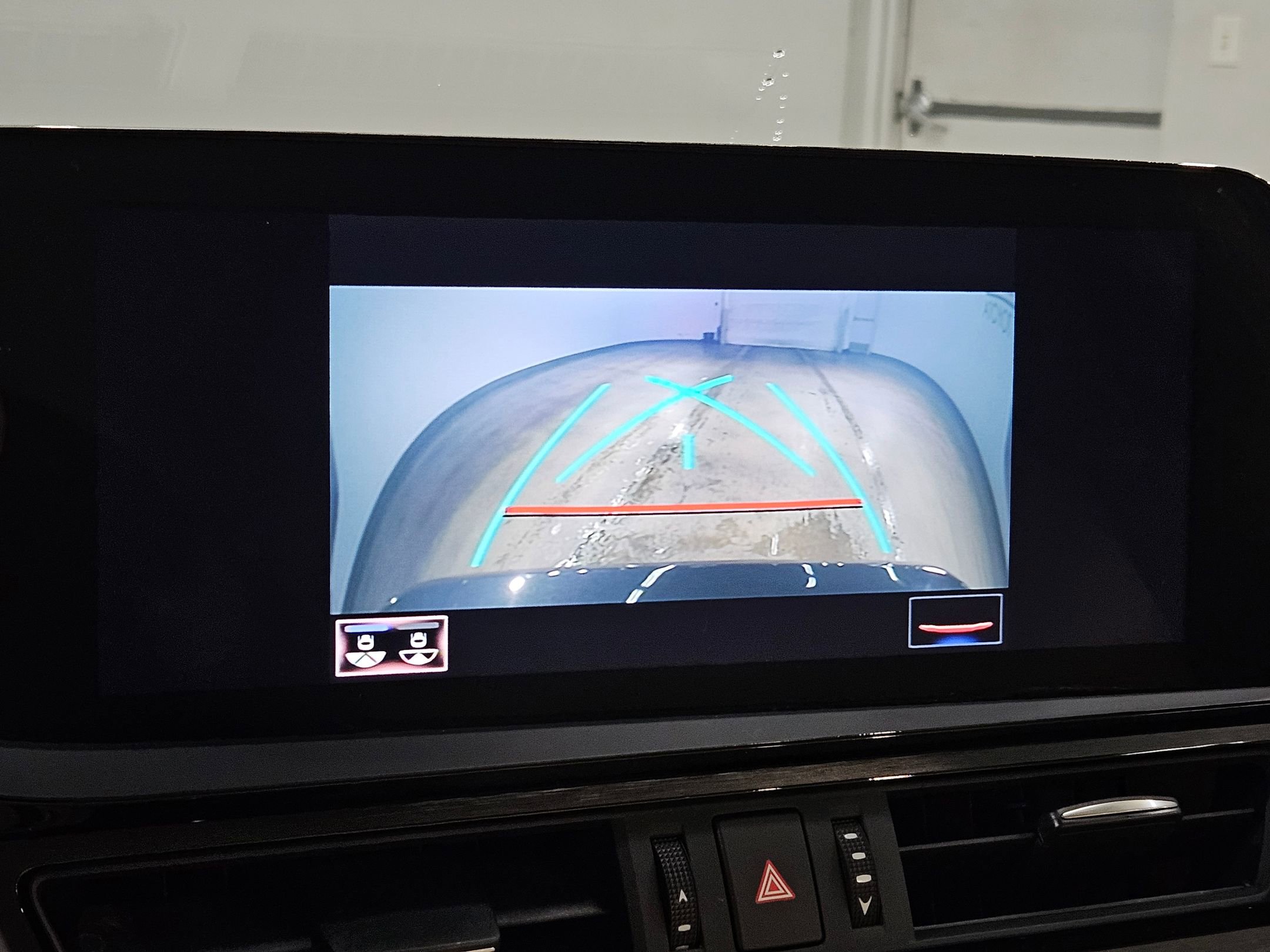 Used 2022 Lexus ES 300h w/ Premium Package image 29