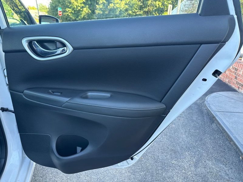 Used 2017 Nissan Sentra SV FWD image 18