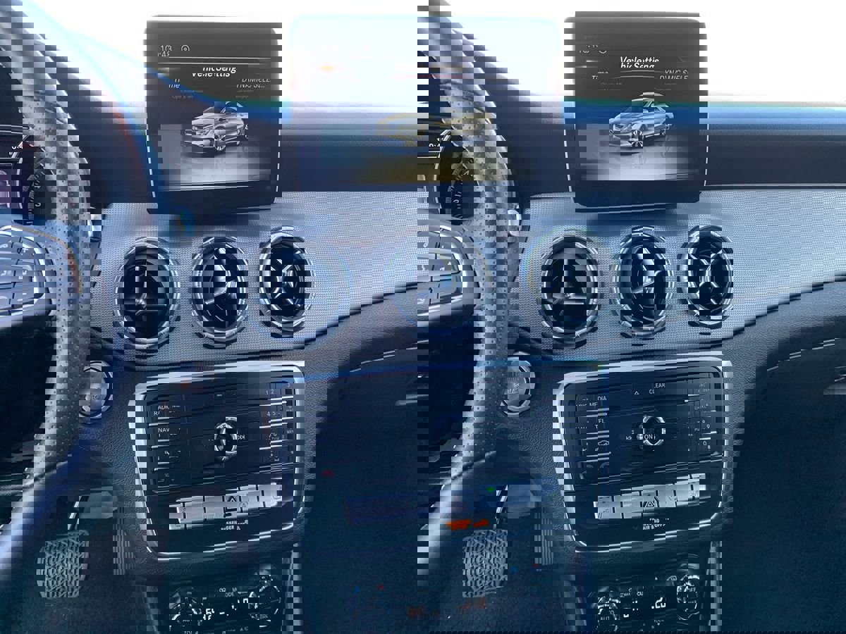 Used 2018 Mercedes-Benz CLA 250 4MATIC image 22