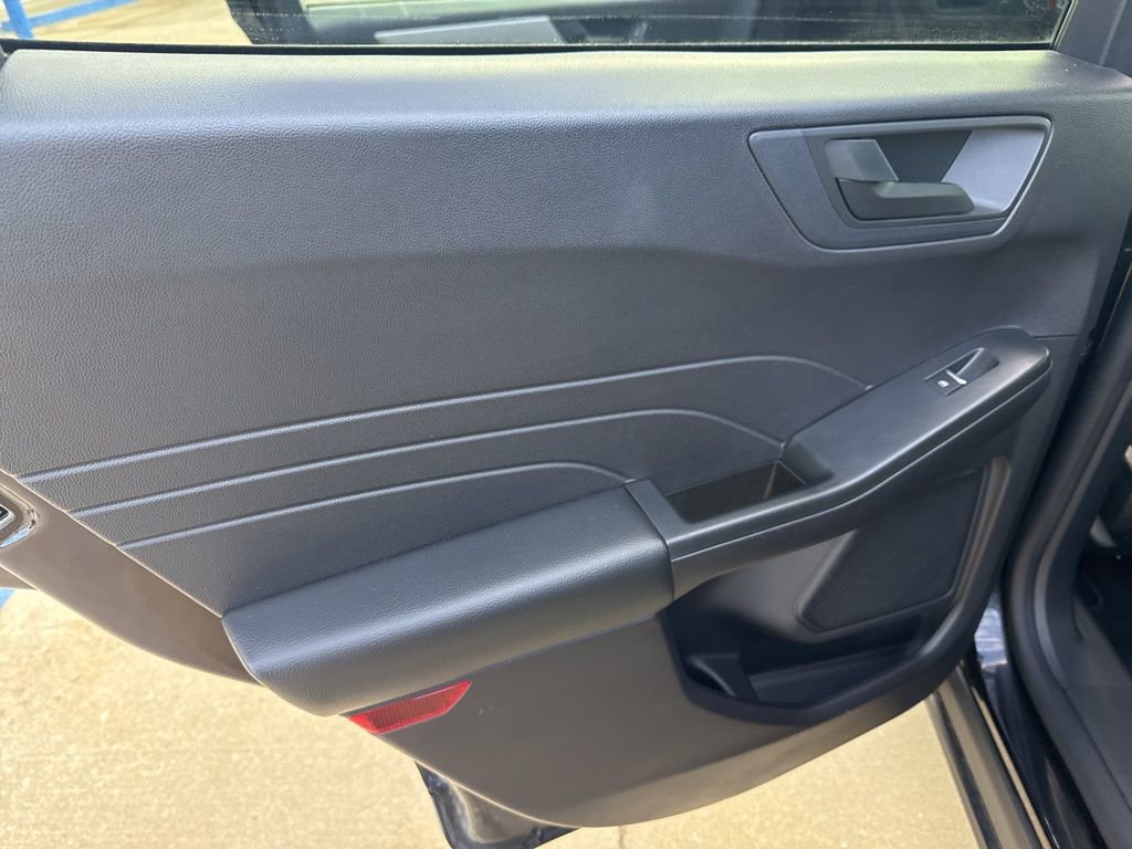 Used 2022 Ford Escape SE image 11