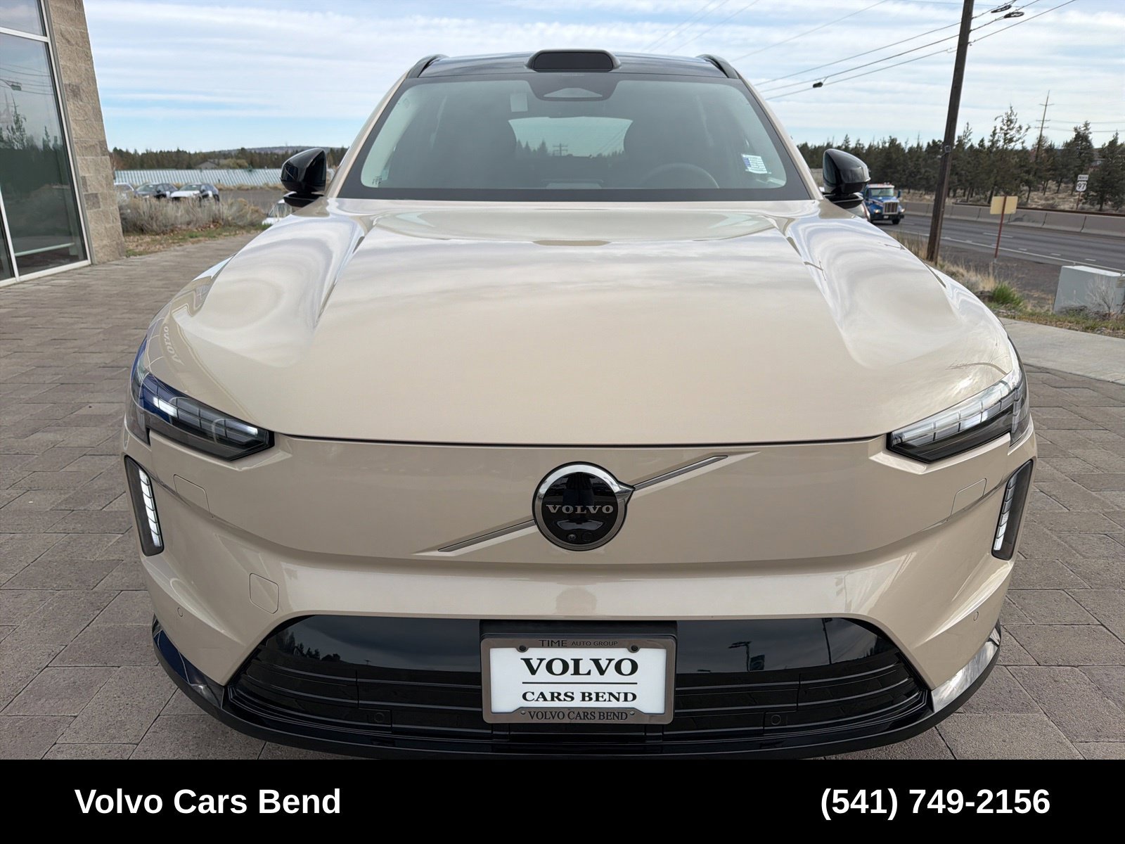 New 2025 Volvo EX90 Plus w/ Protection Package Premier AWD/4WD image 3