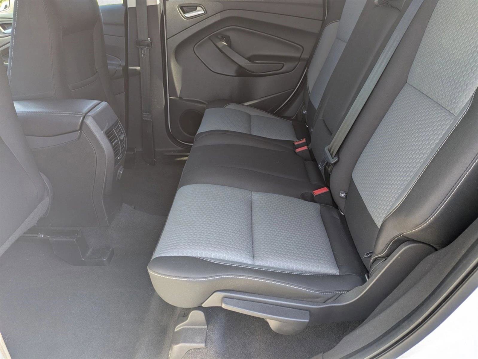 Used 2017 Ford Escape SE AWD/4WD image 17