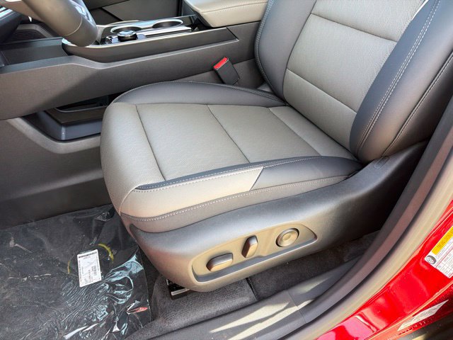 New 2027 Chevrolet Equinox LT w/ Convenience Package II FWD image 10