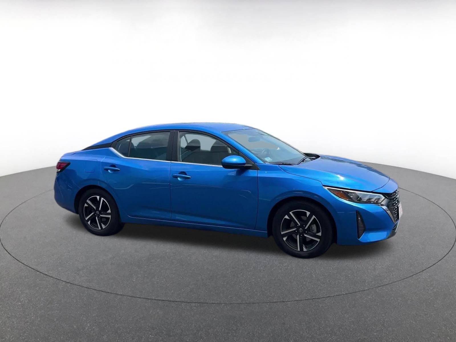 Used 2025 Nissan Sentra SV FWD video 2