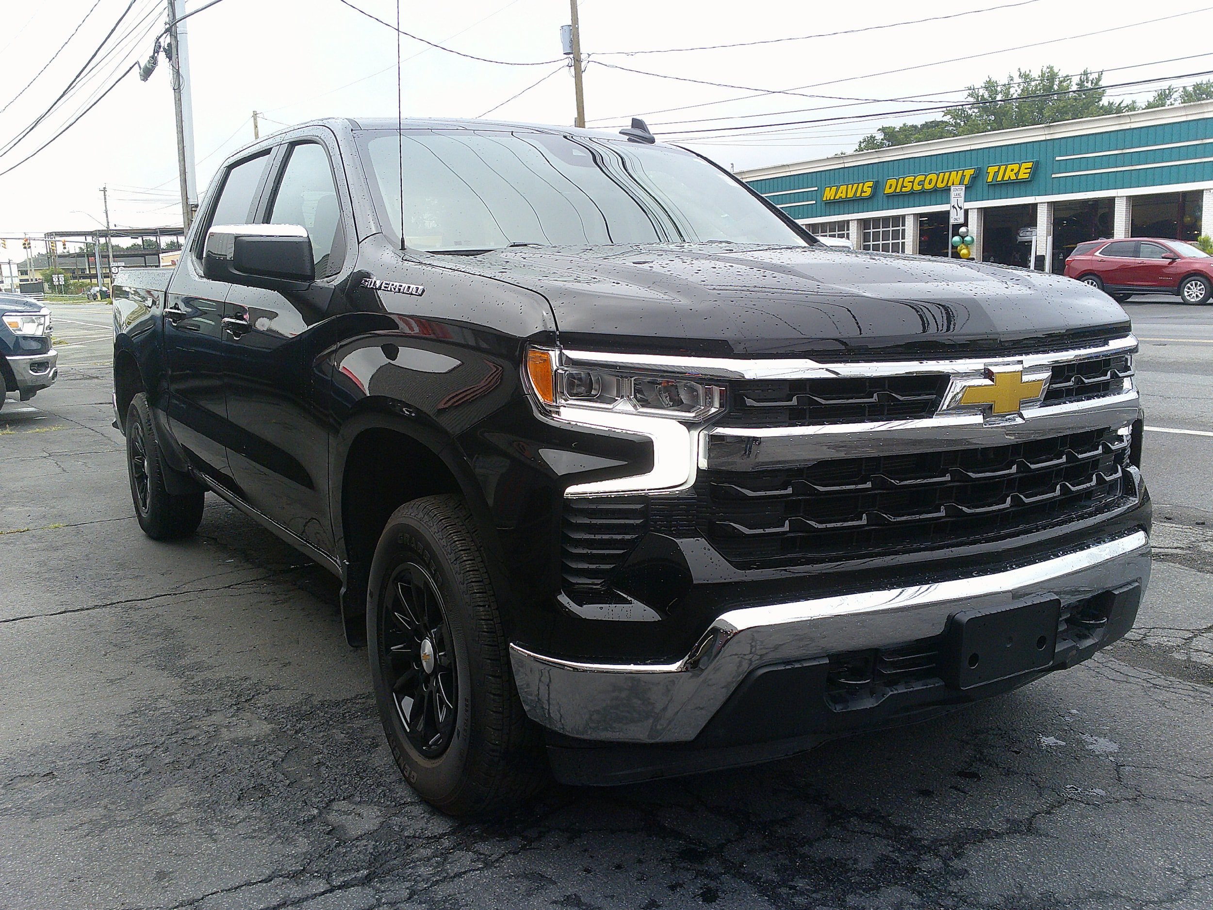 Used 2026 Chevrolet Silverado 1500 LT AWD/4WD image 7